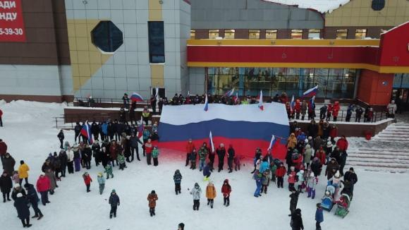 Жители Заринска провели флешмоб в поддержку российских олимпийцев (фото и видео)