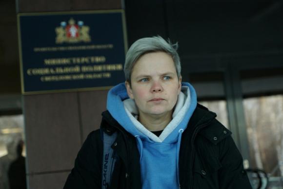 В Екатеринбурге органы опеки забрали двоих детей из-за того, что мать уменьшила себе грудь