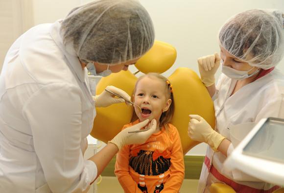 Родители обеспокоены ситуацией с закрытием бесплатного кабинета ортодонтов в 9-й детской поликлинике Барнаула