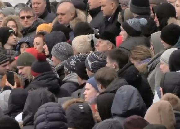 Инициативная группа вернулась из морга с информацией о погибших в Кемерово