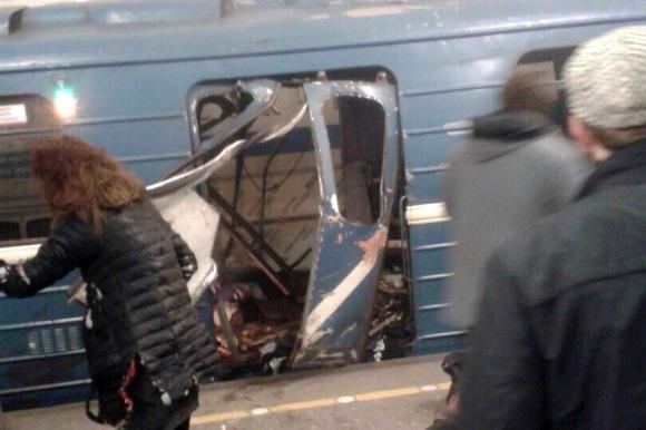 Сегодня в России вспоминают жертв теракта в Петербургском метрополитене
