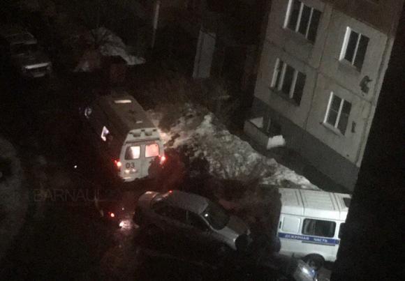 Ночью в доме на ул. Юрина муж убил любовника -  сообщают очевидцы