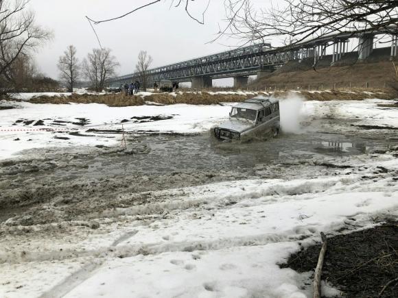 За Старым мостом прошел пасхальный джип-спринт 