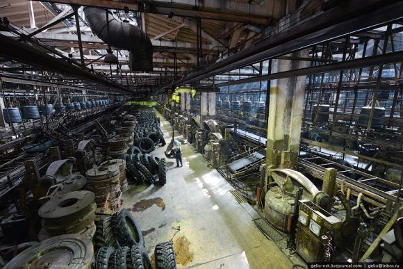 За цвет одежды, за оторванную пуговицу: рабочие алтайского завода жалуются на нескончаемые штрафы