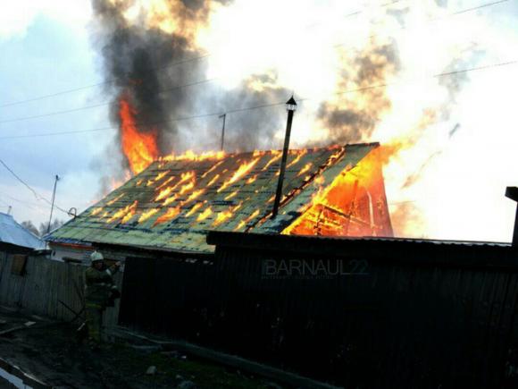 В мкрн Новосиликатный произошел серьезный пожар (фото)