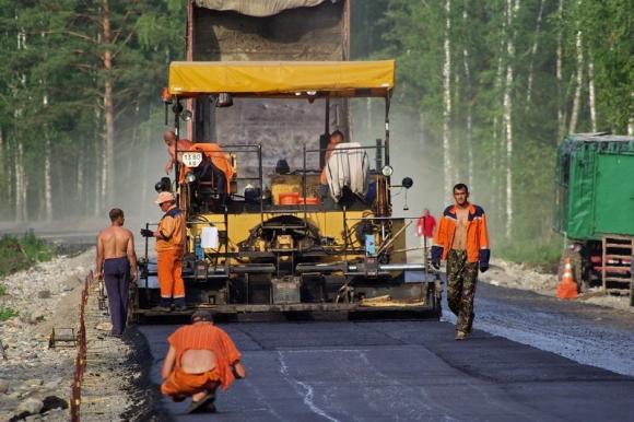 Почти миллиард рублей потратят на ремонт автодорог Алтайского края