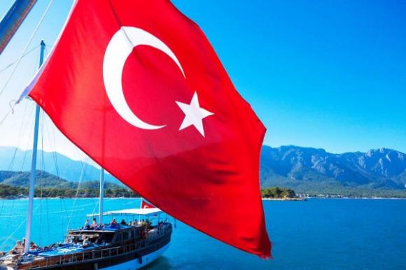 Туроператоры: летом путевки в Турцию подскочат в цене в 2 раза