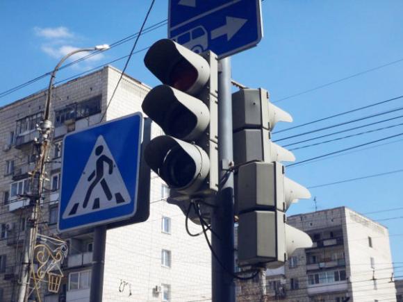 На перекрестке в центре Барнаула выключат светофоры