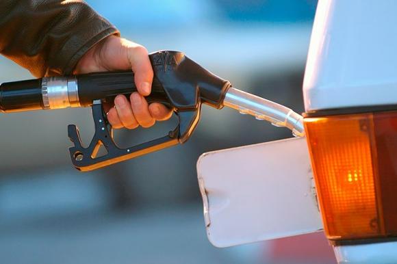 В России бензин начнут разбавлять этиловым спиртом