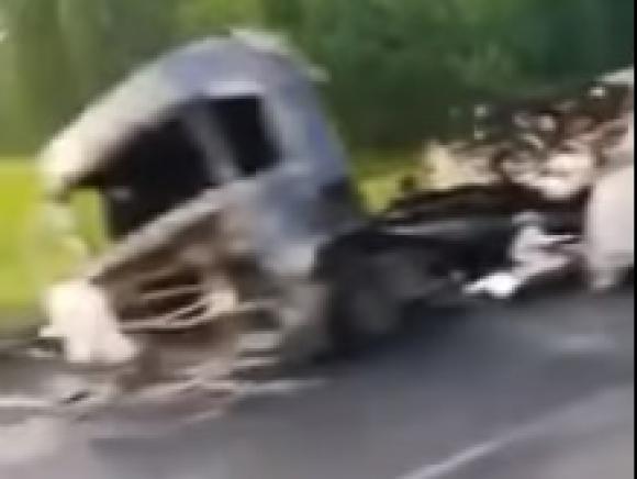 Участник сообщества Barnaul22 стал очевидцем жуткой аварии на трассе (видео)