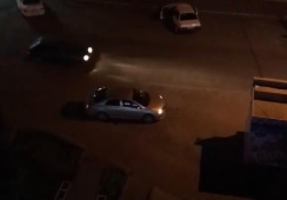 Барнаулец возмущен громкой музыкой, доносящейся из машины ночью (видео)