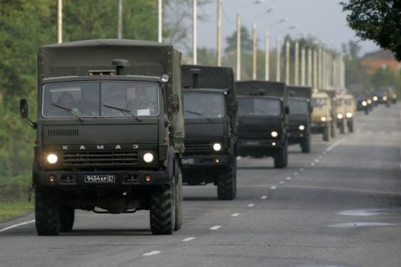 Алтайские трассы временно перекроют из-за военных
