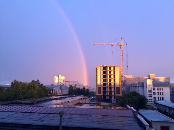 Необычная радуга появилась в небе над Барнаулом (фото)