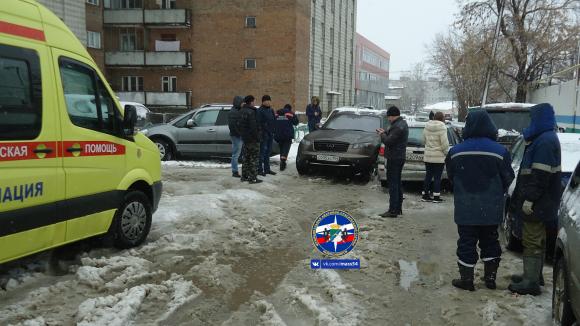 В Новосибирске мужчина устроил массовое ДТП, убегая от дьявола (видео)