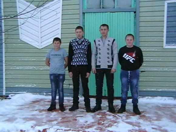 Родительская гордость: мальчишки из алтайского села проявили себя во время пожара