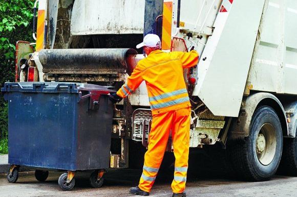 Участник Barnaul22 просит помочь разобраться в ситуации c вывозом мусора