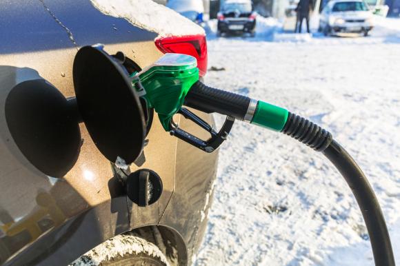 В России поползли вверх цены на топливо