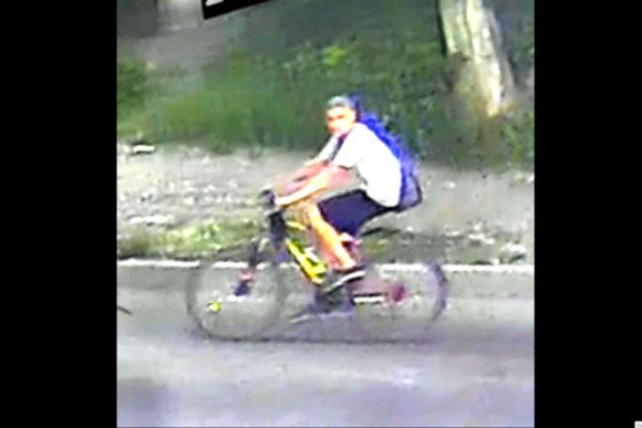 В Барнауле продолжают искать предполагаемого насильника на велосипеде (фото и видео)