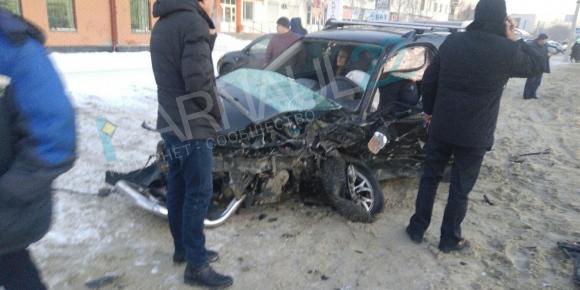 Серьезная авария произошла на пересечении Калинина - Кулагина (видео и фото)