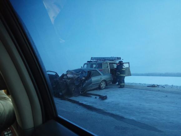 Грузовик и две легковушки столкнулись на трассе Р-256 (фото и видео)