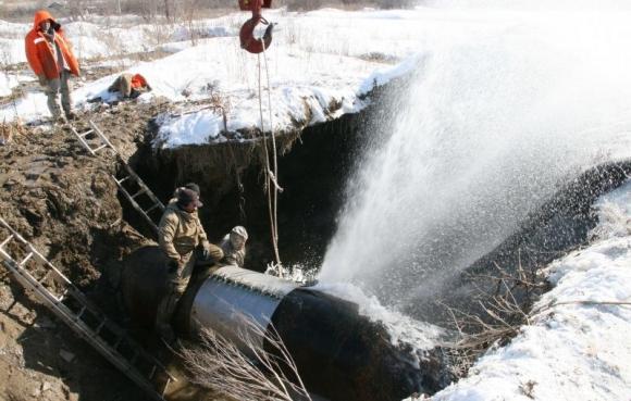 Часть Новоалтайска вторые сутки сидит без воды