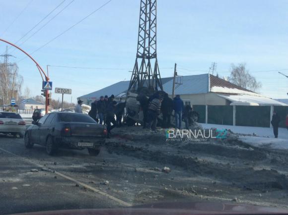 Три серьезные аварии произошли за утро 3 марта в Барнауле (фото)