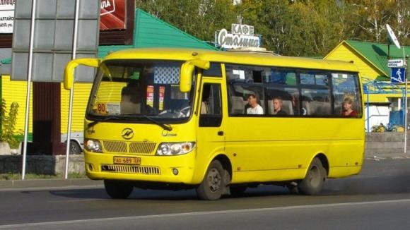 На сладости: водитель барнаульской маршрутки не взял с ребенка деньги за проезд