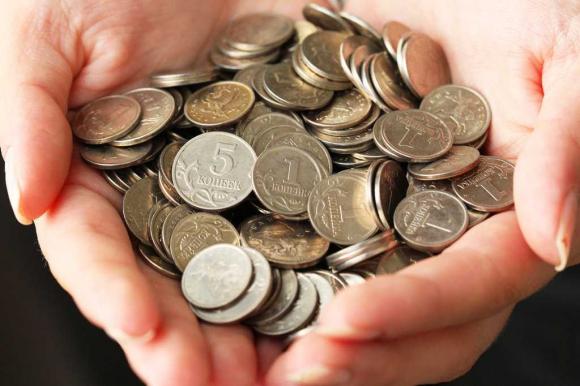 Барнаульцы смогут обменять мелочь на памятные 25-рублевые монеты