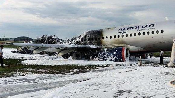 Погиб 41 человек при пожаре самолета SSJ100 в аэропорту Шереметьево (фото и видео)