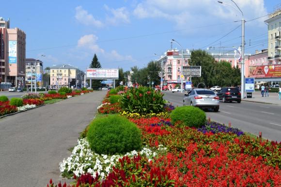 В Барнауле высадят 1,5 тысячи деревьев и почти полмиллиона цветов