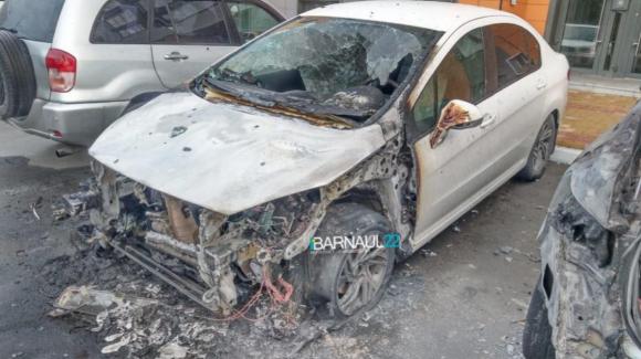 Ночное возгорание авто на Димитрова оказалось поджогом (видео)