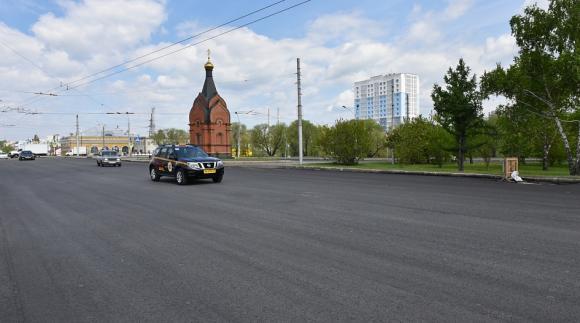 Про ремонт дорог: на 17 улицах Барнаула сейчас идут дорожные работы