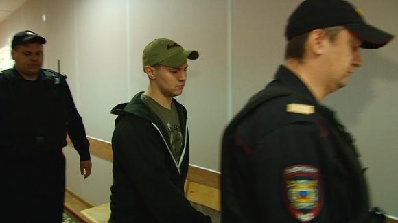 Взгляд в пол и исподлобья: в Барнауле прошло судебное заседание по делу Михаила Седова (фото)