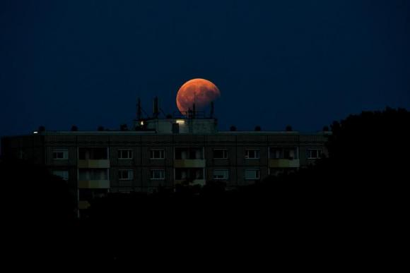 Жители Земли увидят лунное затмение ночь с 16 на 17 июля