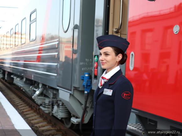 Четыре новых вагона за 240 млн начали курсировать в составе поезда до Рубцовска (фото)