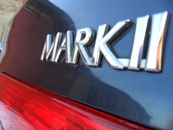 Два человека погибли после опрокидывания Toyota Mark II на алтайской трассе