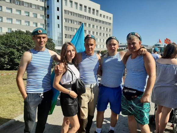 Барнаульские десантники празднуют День ВДВ! (фото и видео)