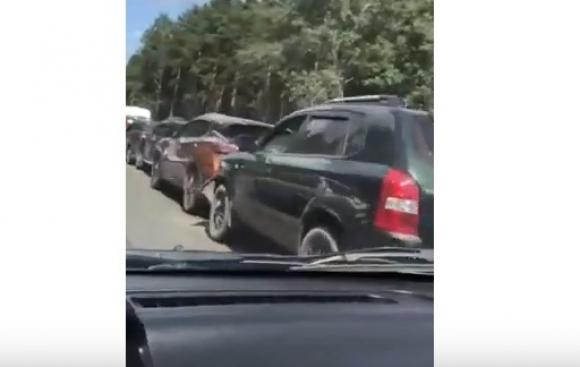 На шоссе Ленточный бор столкнулись пять машин (видео)
