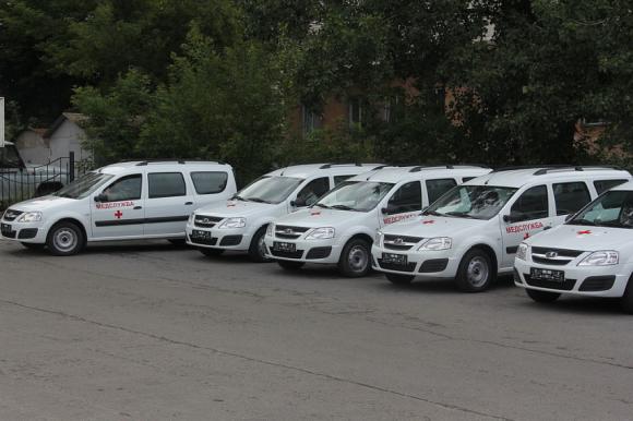 Больницы и поликлиники края получили автомобили для оказания неотложной медпомощи