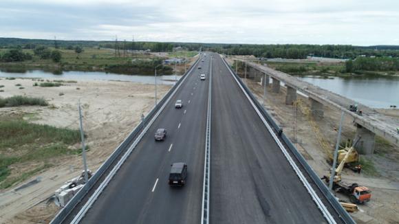В районе Тальменки открыли для проезда новый мост за 3 млрд рублей (фото)