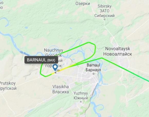 Следствие выдвинуло две версии аварийной посадки самолета в Барнауле