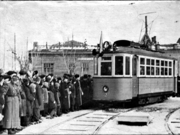 7 ноября 1948 года с площади Свободы пошел первый трамвай (фото)
