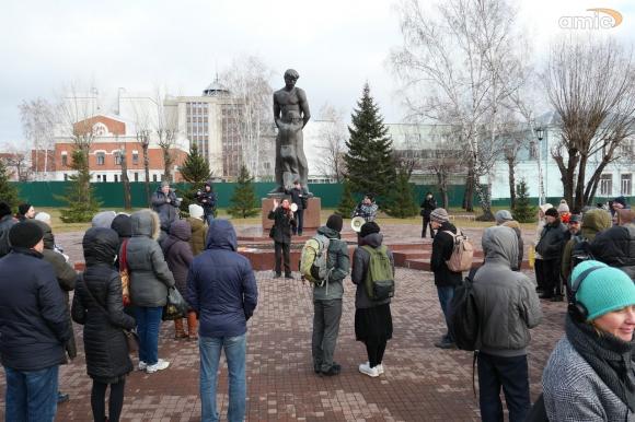 Барнаульцы во второй раз вышли на акцию против застройки зеленых зон (фото)