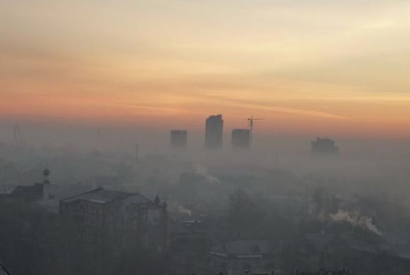 Горожане: жители Прудов задыхаются от смога, но газ провести власти не разрешают