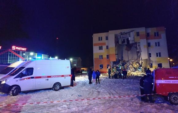 Под Белгородом из-за взрыва газа частично обрушился жилой дом (фото и видео)
