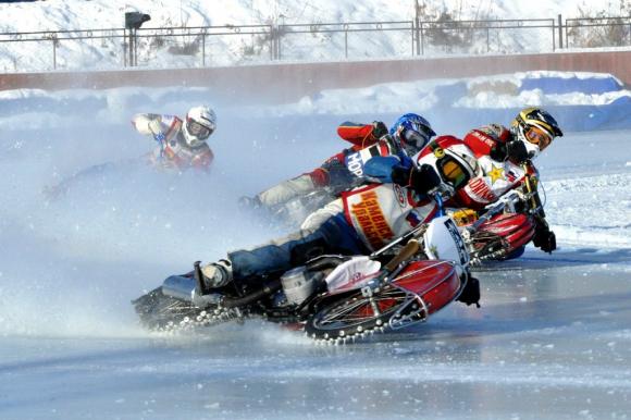 На катке в Барнауле проведут экстремальные соревнования на мотоциклах