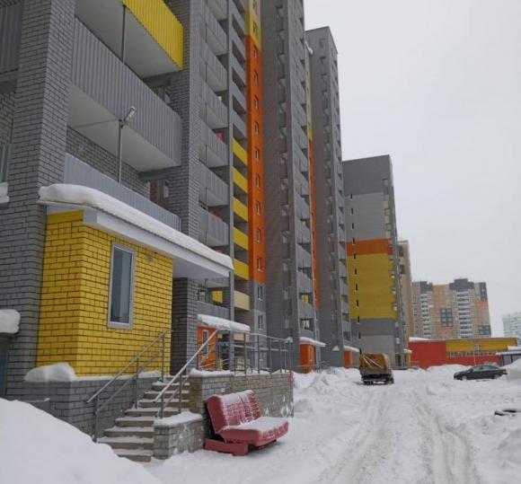 Барнаульцы: Не можем заселиться в построенный дом из-за 