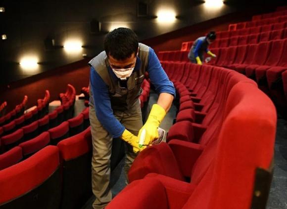Власти распорядились закрыть частные кинотеатры, клубы и детские игровые комнаты
