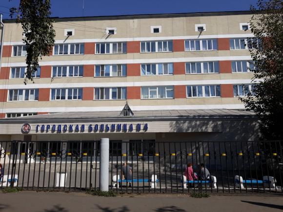 Больницу №4 Барнаула перепрофилировали под пациентов с пневмонией
