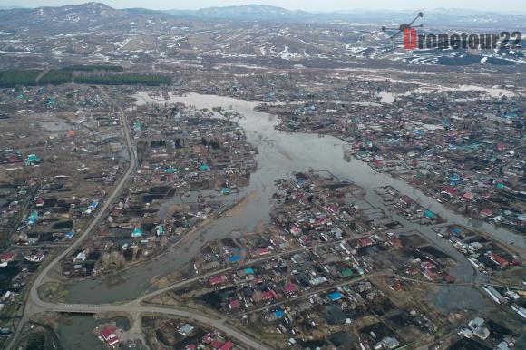 В Алтайском крае река подтопило село (фото и видео)